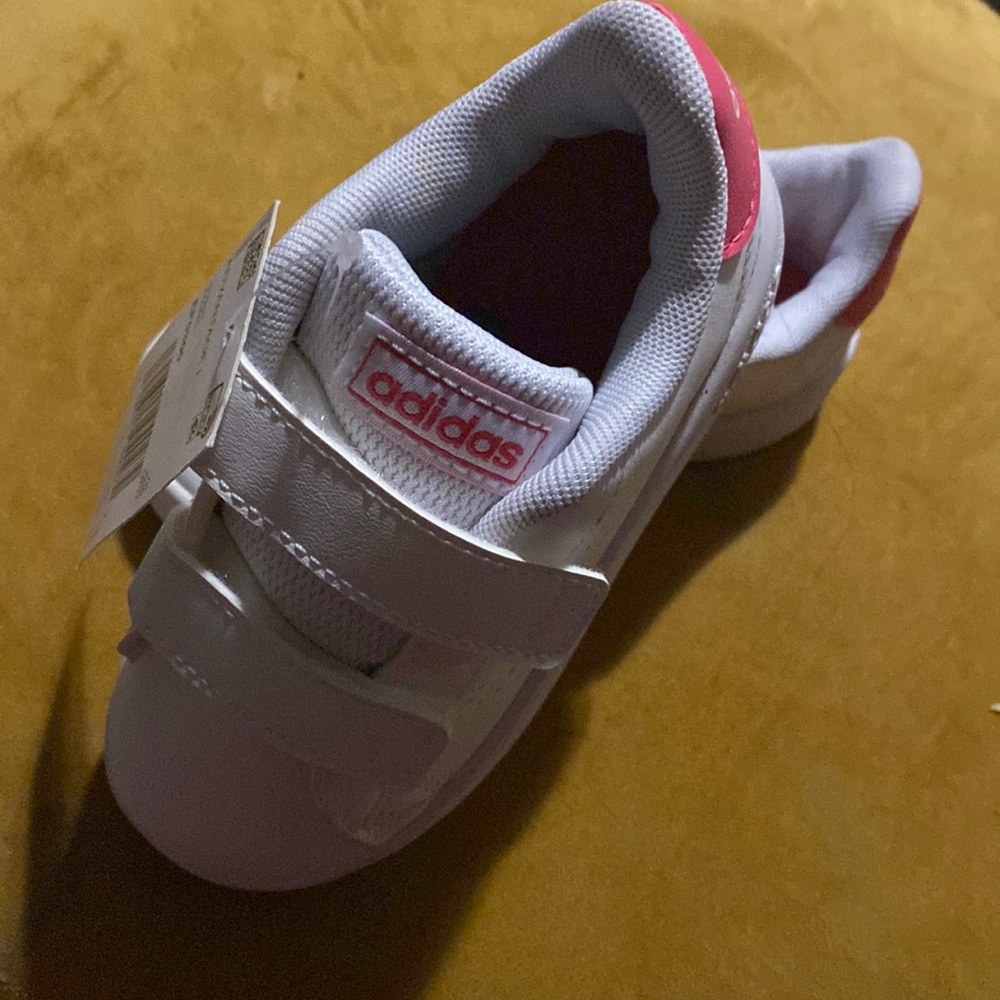 Toddler girl adidas NWT white and pink sneakers